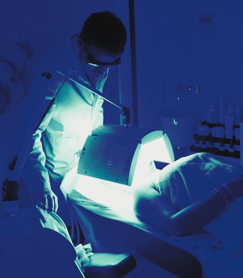 TTerapia biofotónica para reducir inflamación y brotes activos de acné sin efectos secundarios Terapia biofotónica para reducir inflamación y brotes activos de acné sin efectos secundarios